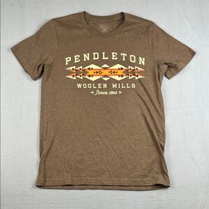 Pendleton Woolen Mills Tshirt
Size: Medium